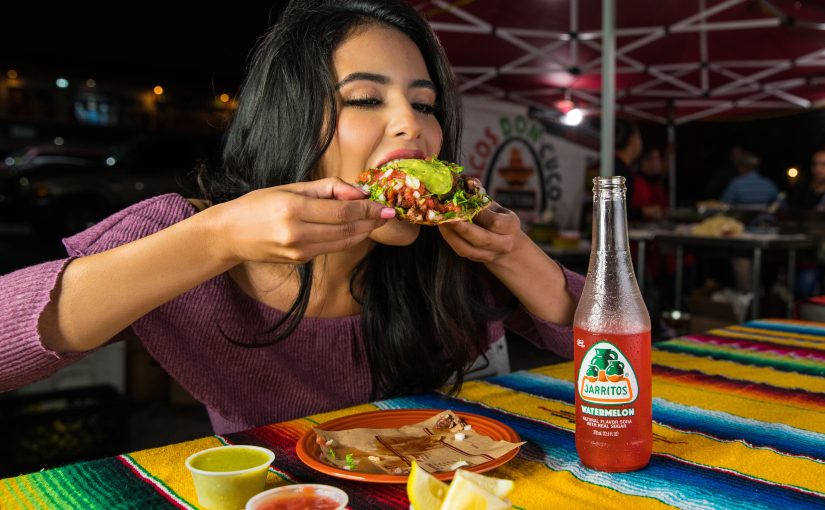 Sociale media staan vol met virale trucjes die je minder hongerig moeten maken. Hoe of de informatie klopt? Lees het hier.